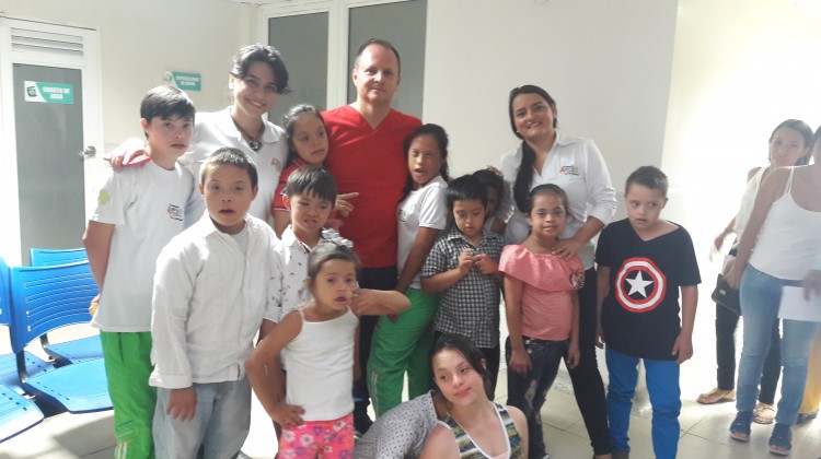 “Entrega de 5.000 lentes y monturas en el área metropolitana de Bucaramanga” 