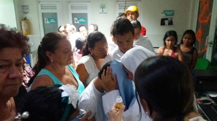 Documental “Drogas, Soy Libre” por Frank Zapata y charla “El amor de Dios sana” por la madre Gabriela del amor